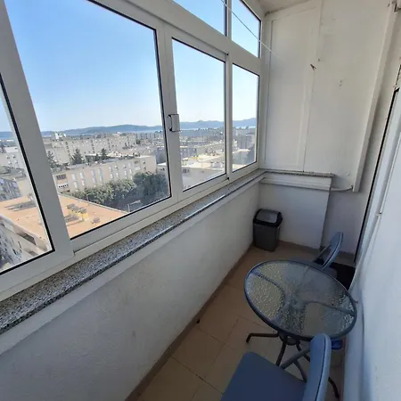 Apartment Kiki, 7th Floor, With A Sea View, Free Wifi, For 2 Persons *